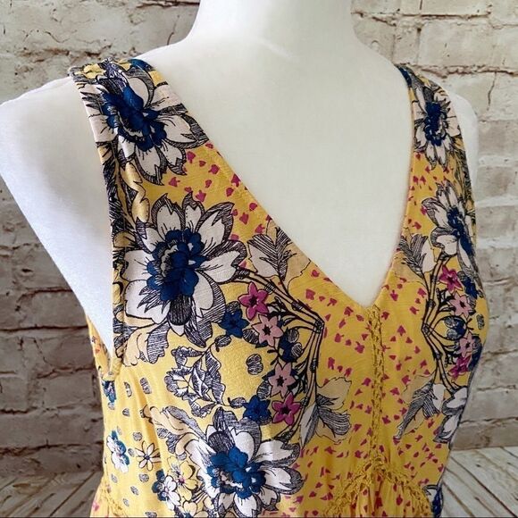 Blue Rain Francescas floral sleeveless blouse - Picture 5 of 5